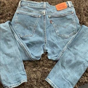 Levi’s high waisted jeans